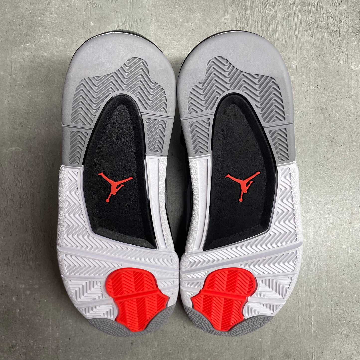 Jordan 4 Infrared (44EU)