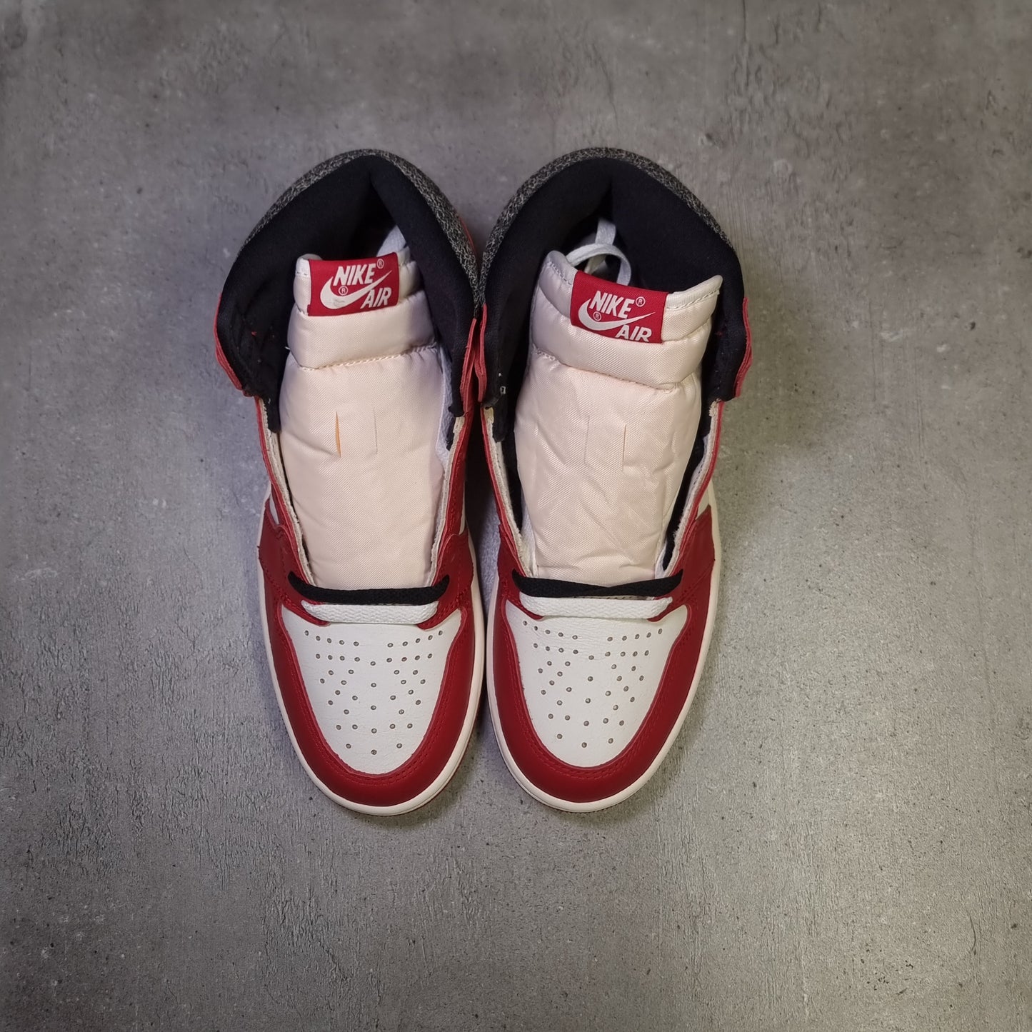 Jordan 1 High Lost and Found (39EU)