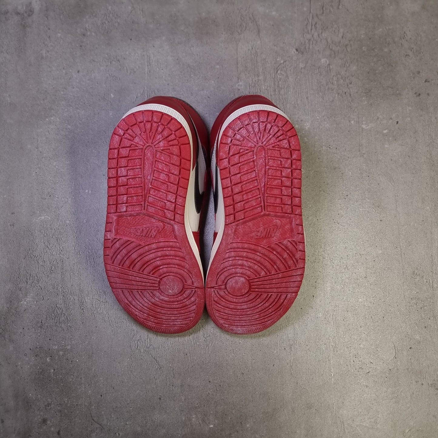 Jordan 1 High Lost and Found (39EU)