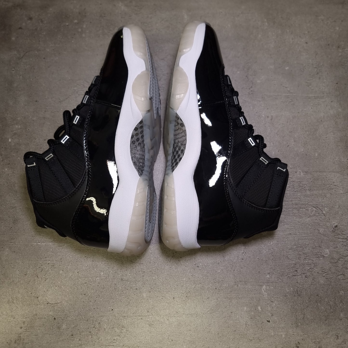 Jordan 11 Gratitude (40.5EU)