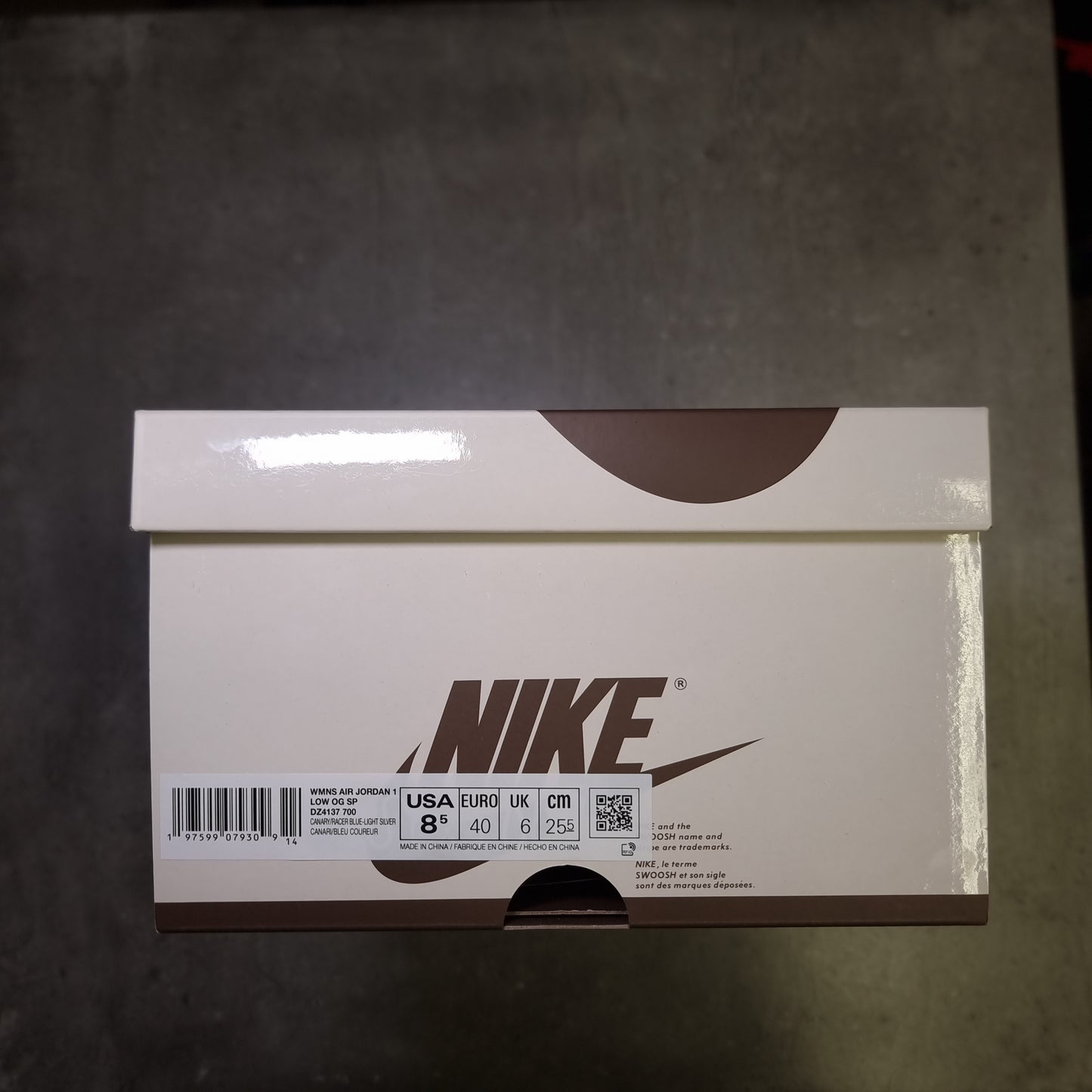 Jordan 1 Low Travis Scott Canary (40EU)