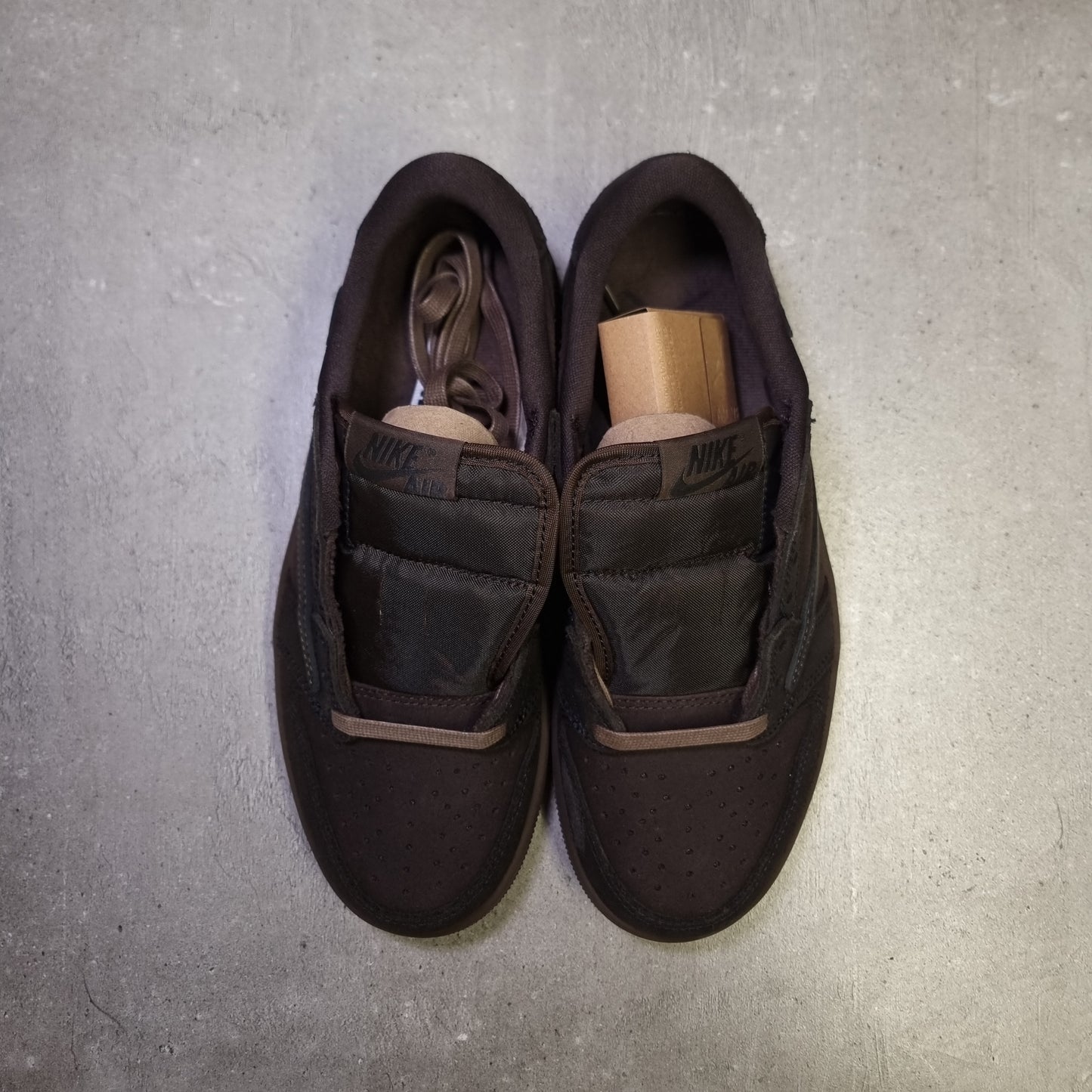 Jordan 1 Low Travis Scott Velvet Brown (38EU)