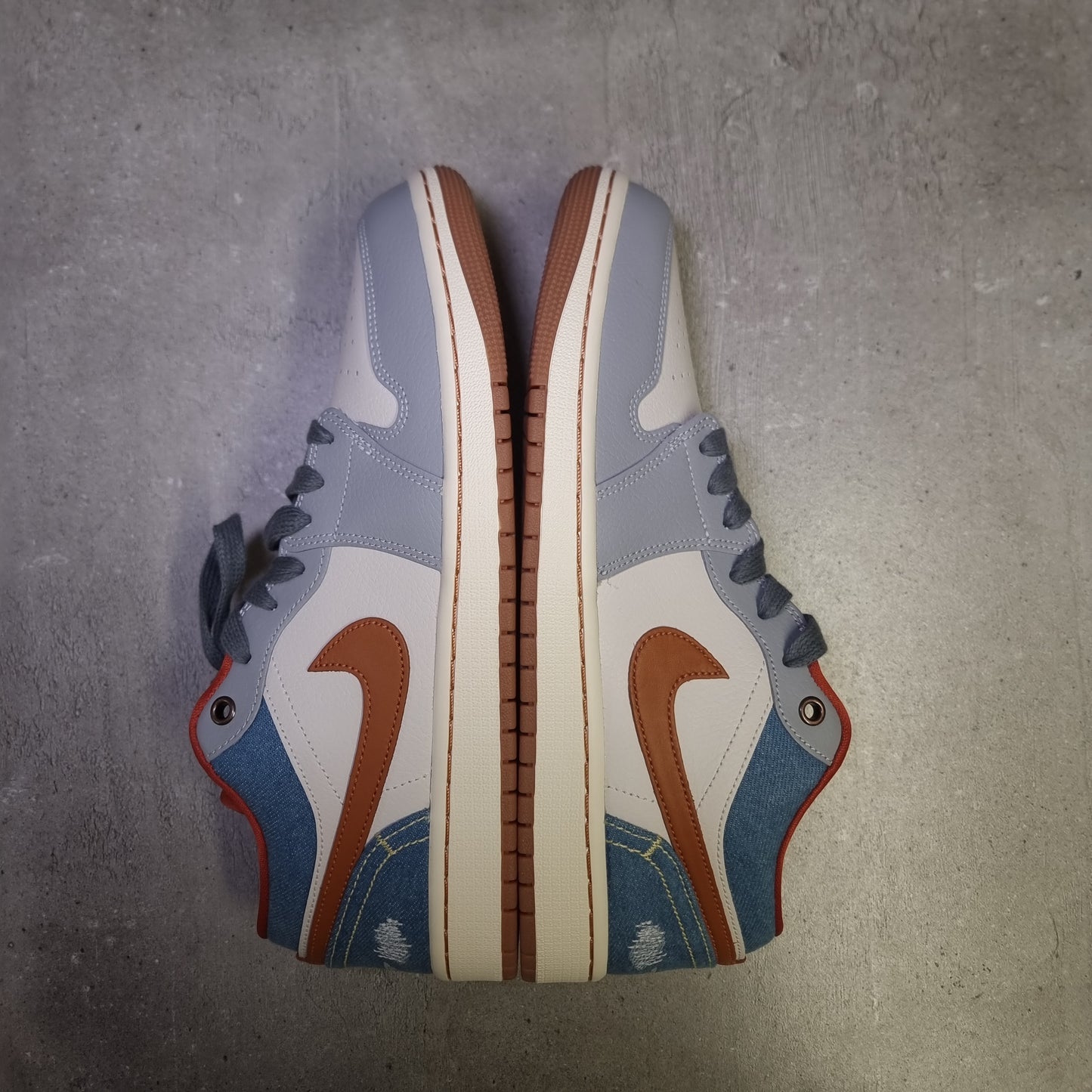 Jordan 1 Low Jean Grey (44.5EU)