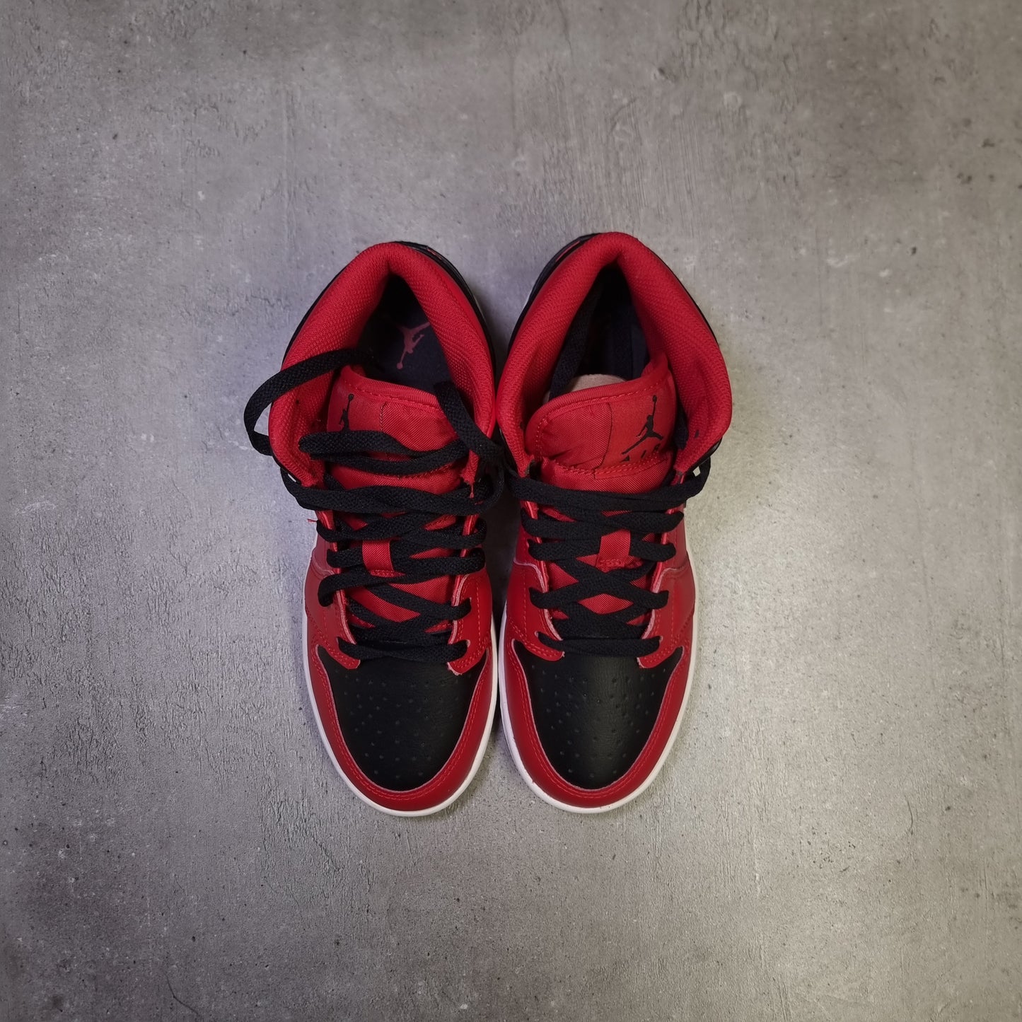 Jordan 1 Mid Red Black (37.5EU)