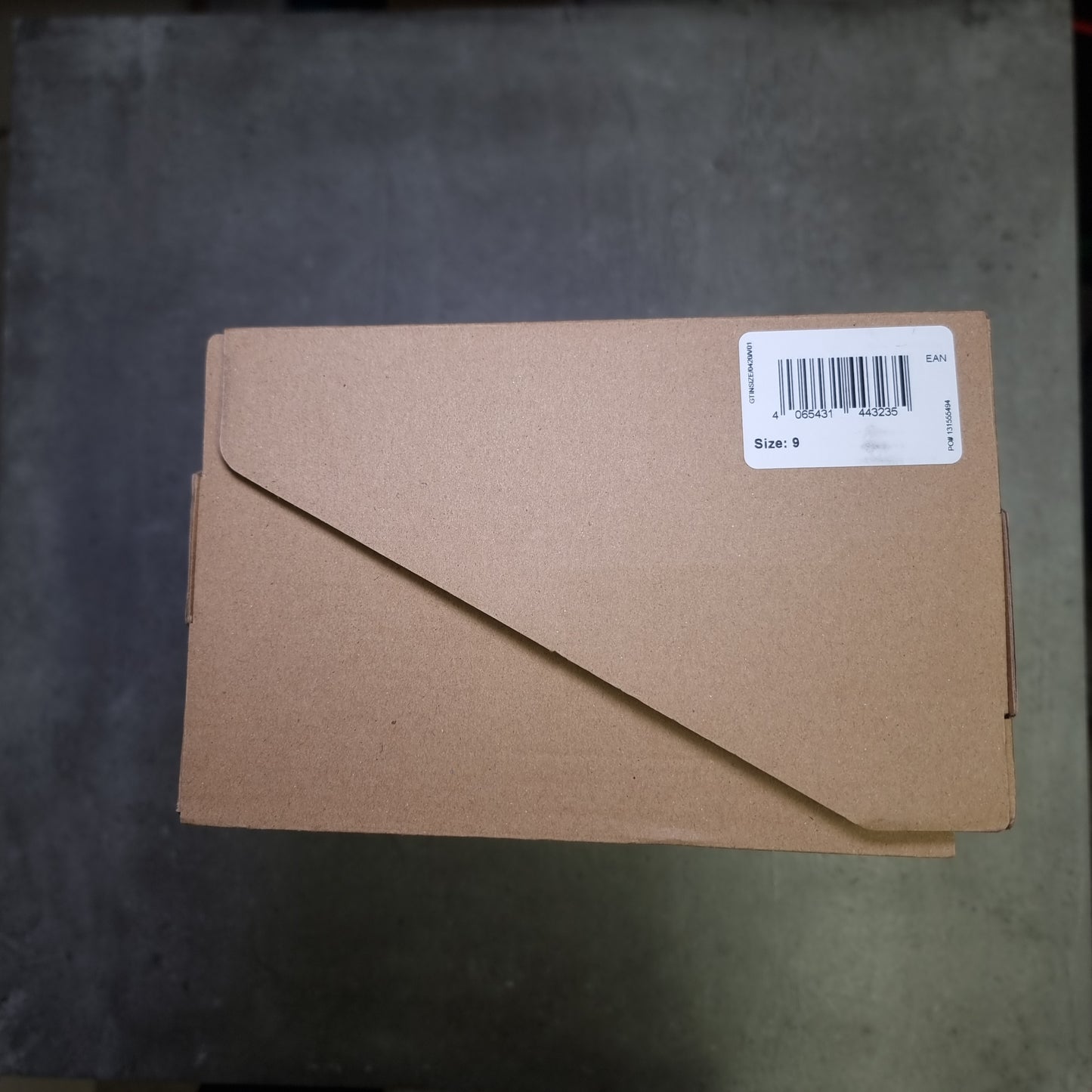 Yeezy Foam Onyx (43EU)