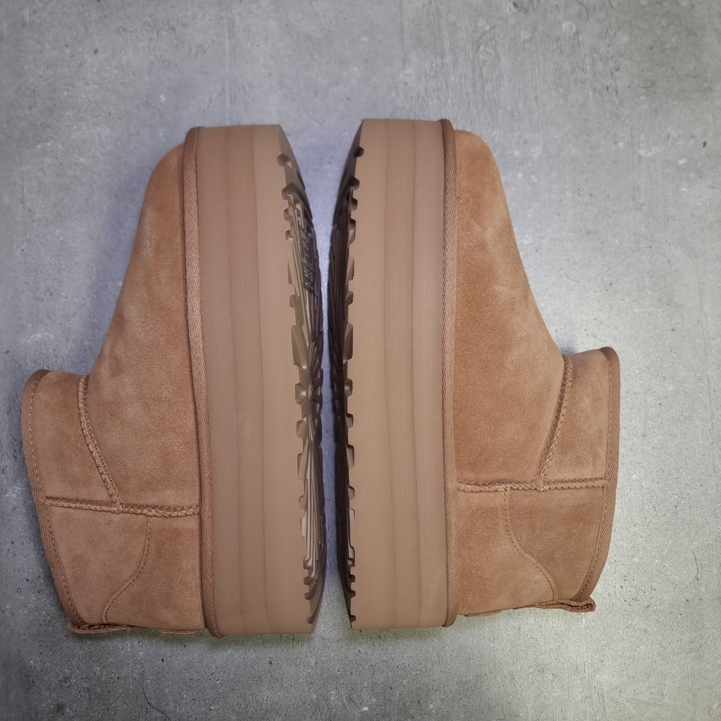 Ugg Ultra Mini (40EU)