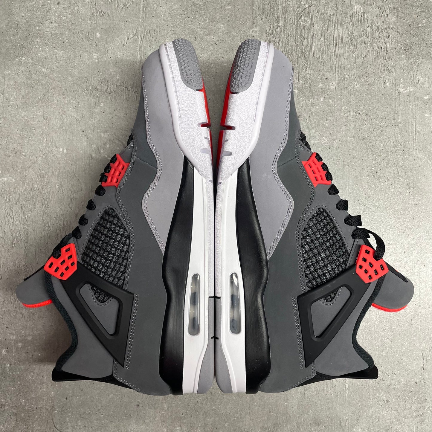 Jordan 4 Infrared (44EU)