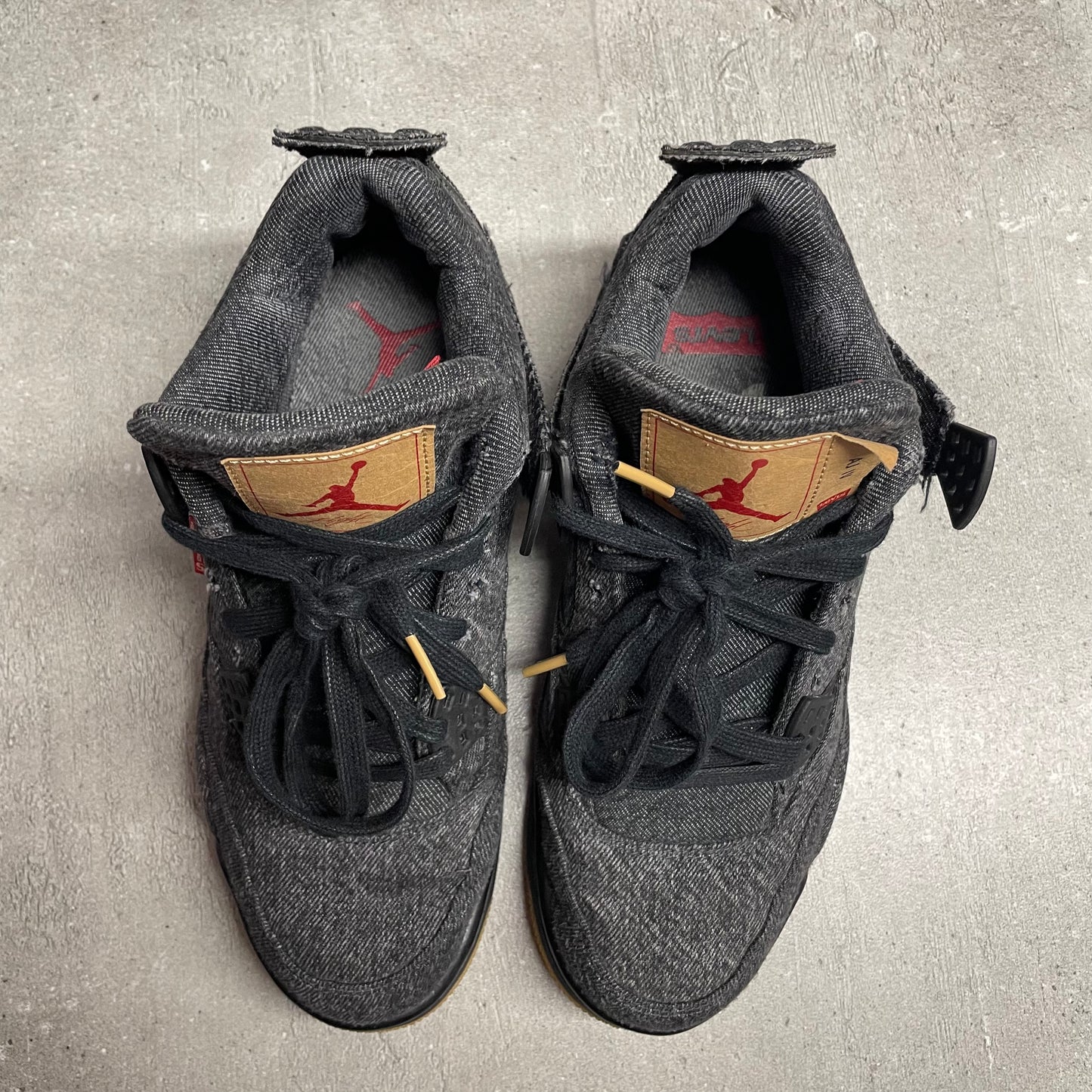 Jordan 4 Levis Black (40EU)