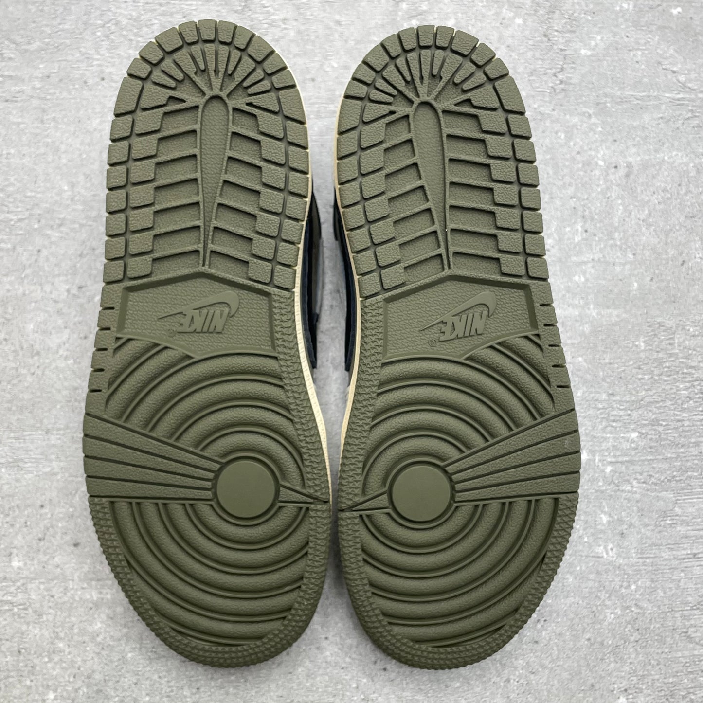 Jordan 1 Low Travis Scott Medium Olive PS (32EU)
