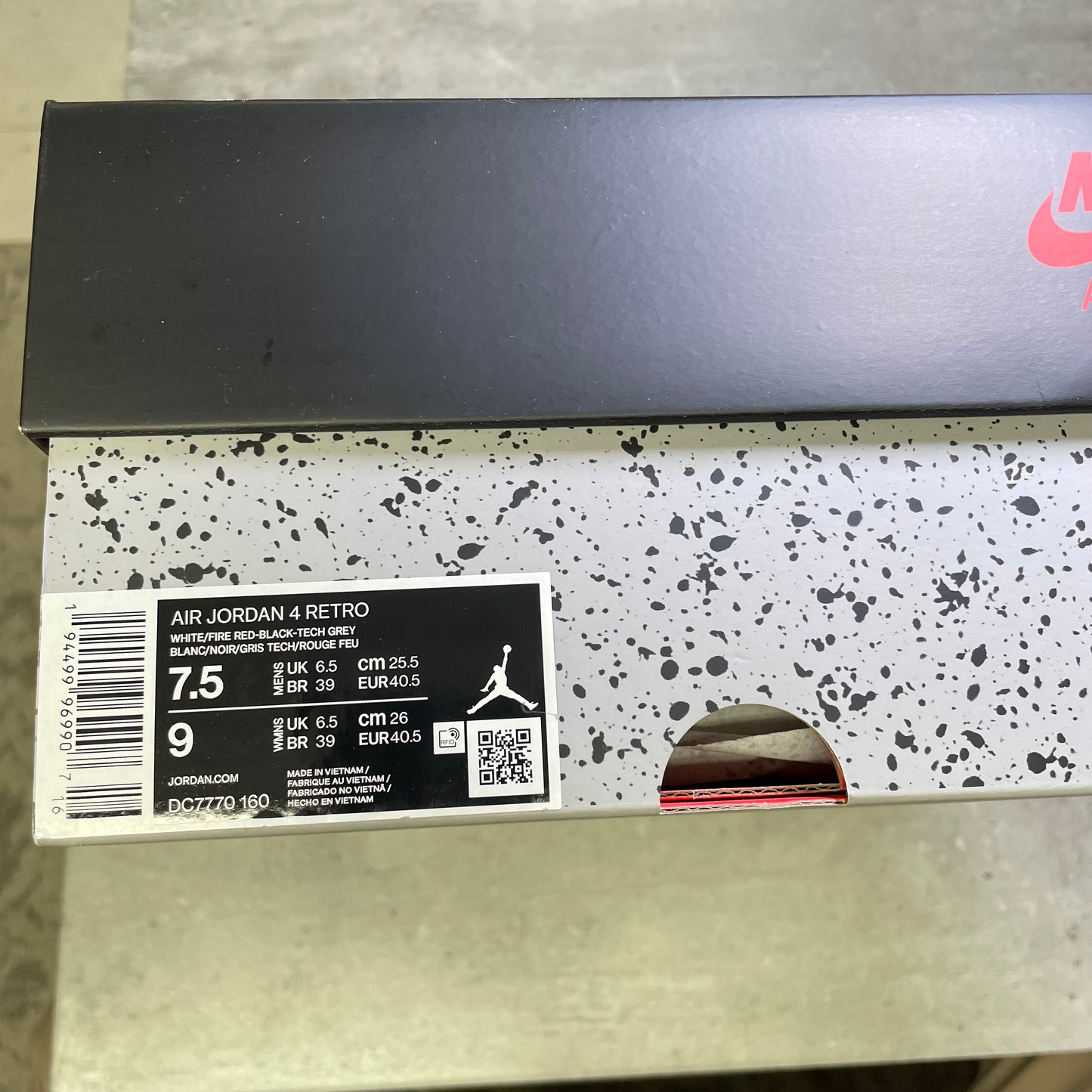 Jordan 4 Fire Red (40.5EU)