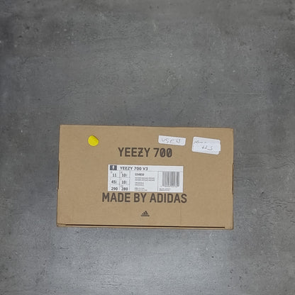 Yeezy 700 V3 Azareth (45.5EU)