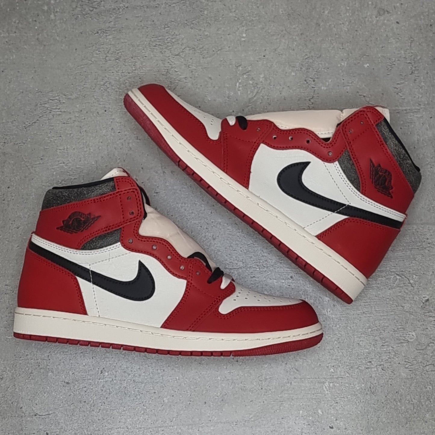 Jordan 1 High Chicago Lost & Found (36.5EU)