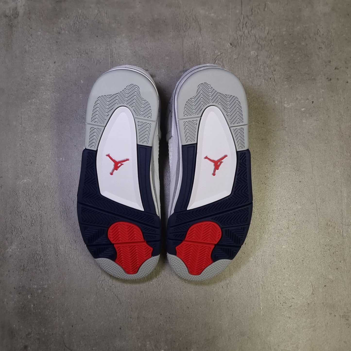 Jordan 4 Midnight Navy (42.5EU)