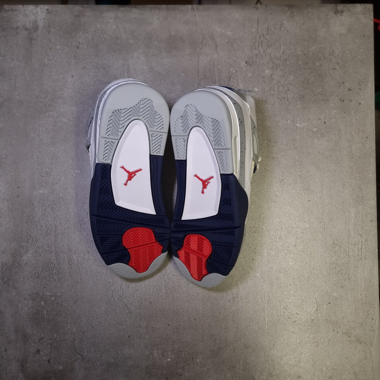 Jordan 4 Midnight Navy (40EU)