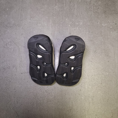 Yeezy 700 MNVN Bone (20EU)