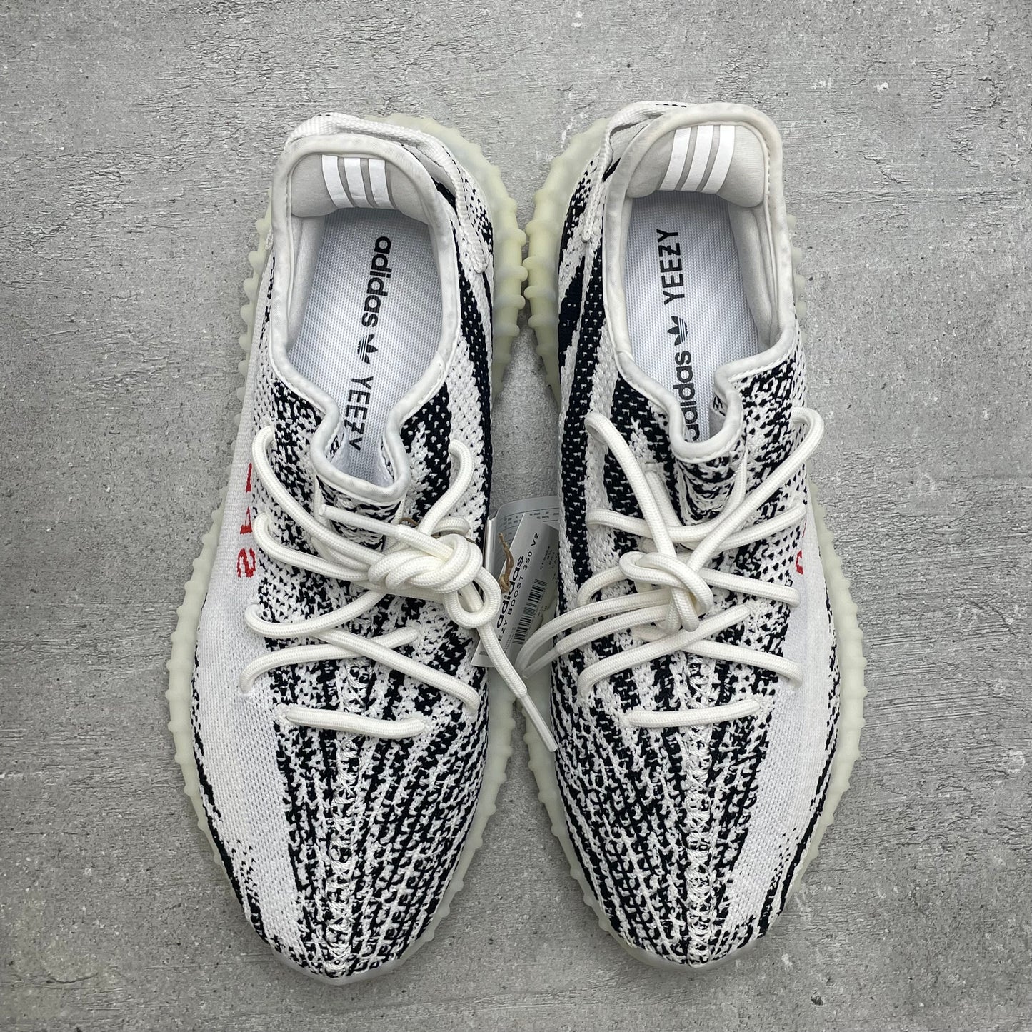 Yeezy 350 Zebra (44EU)