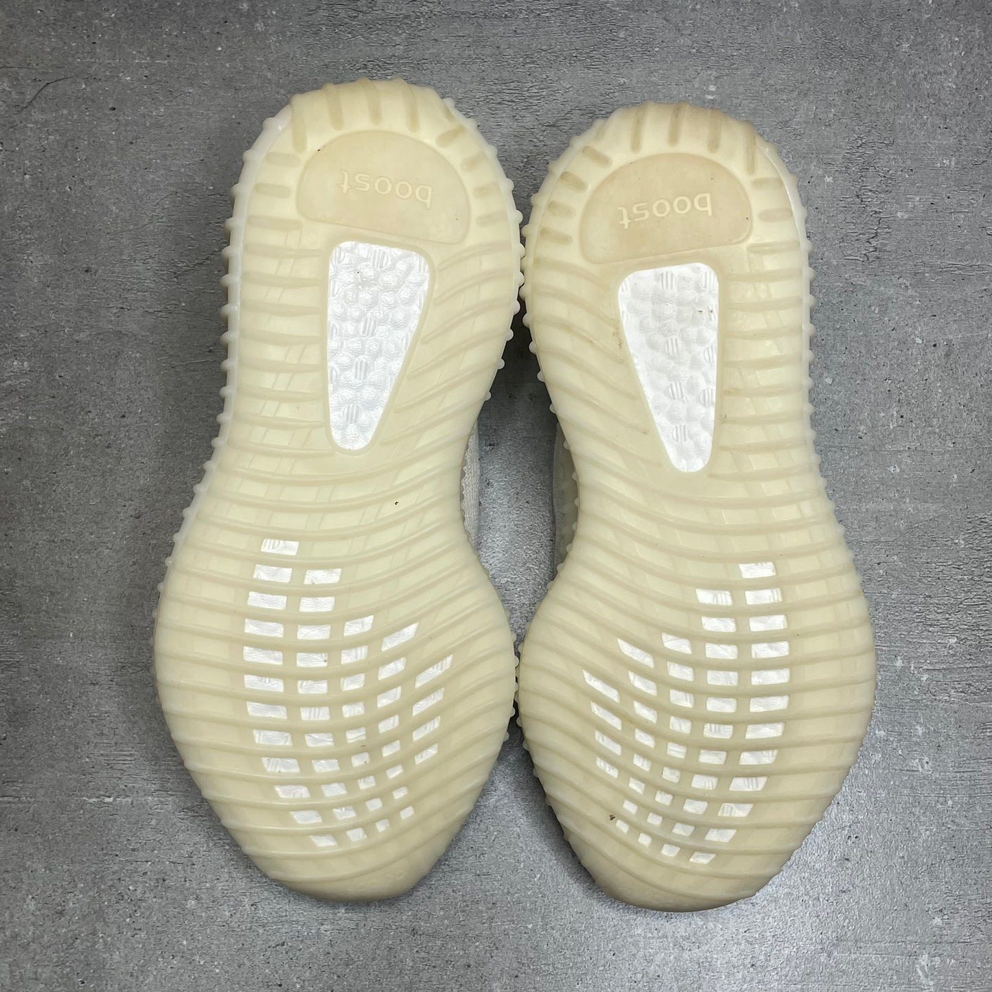 Yeezy 350 Bone (38.5EU)