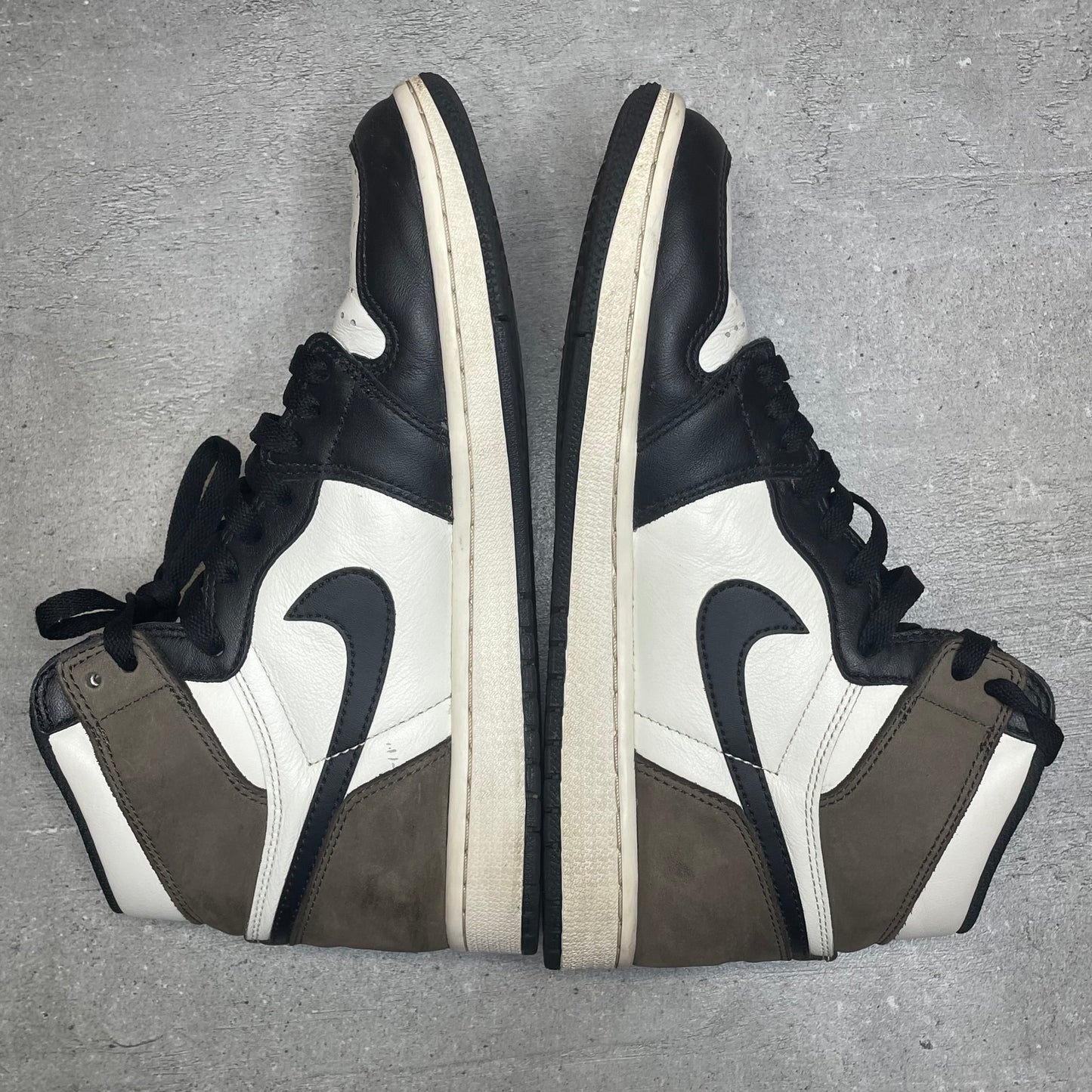 Jordan 1 High Dark Mocha (41EU)