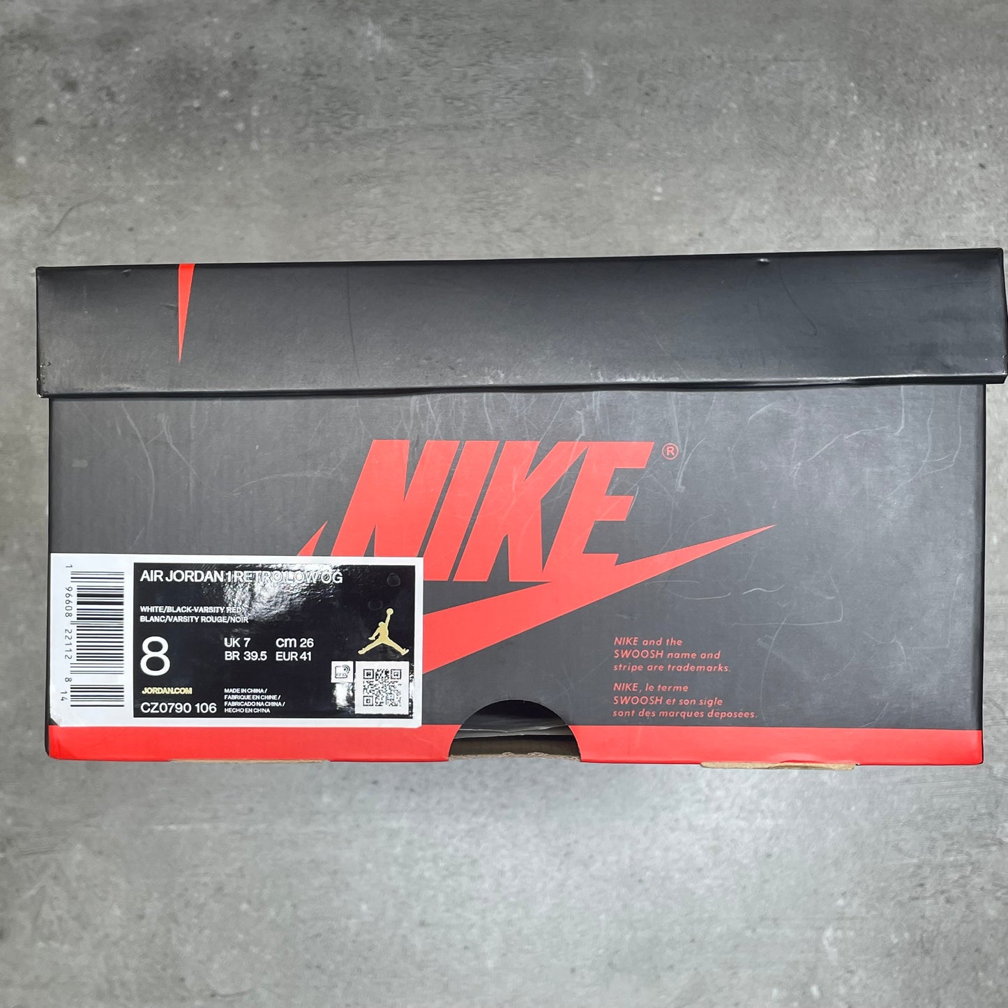 Jordan 1 Low Black toe (41EU)