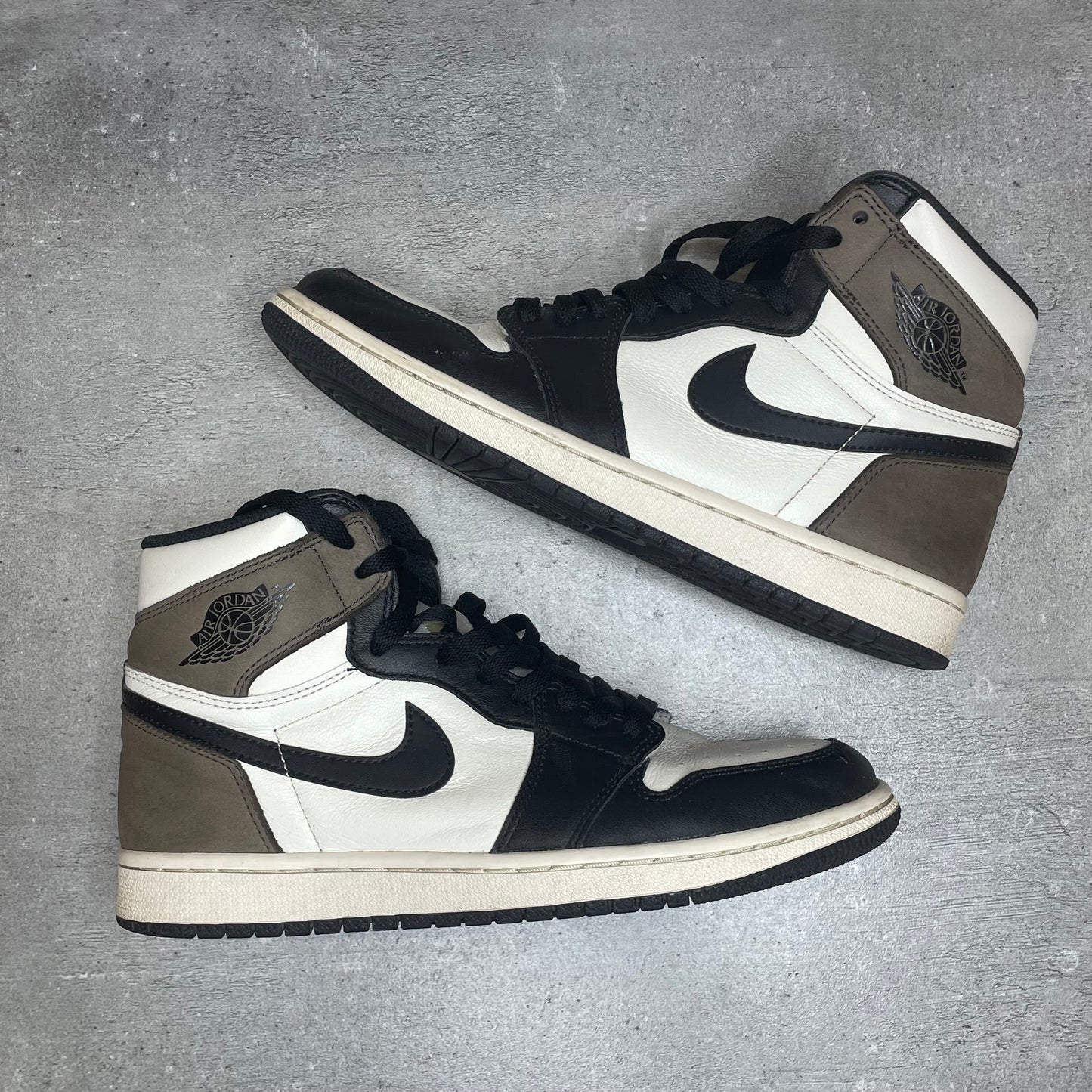 Jordan 1 High Dark Mocha (41EU)