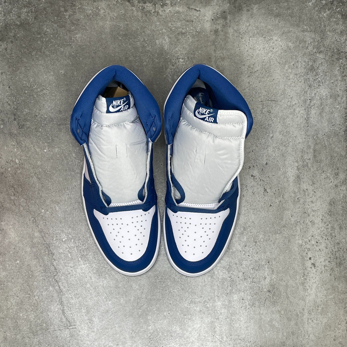 Jordan 1 High True Blue (45.5EU)