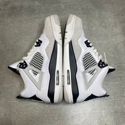 Jordan 4 Military Black (39EU)