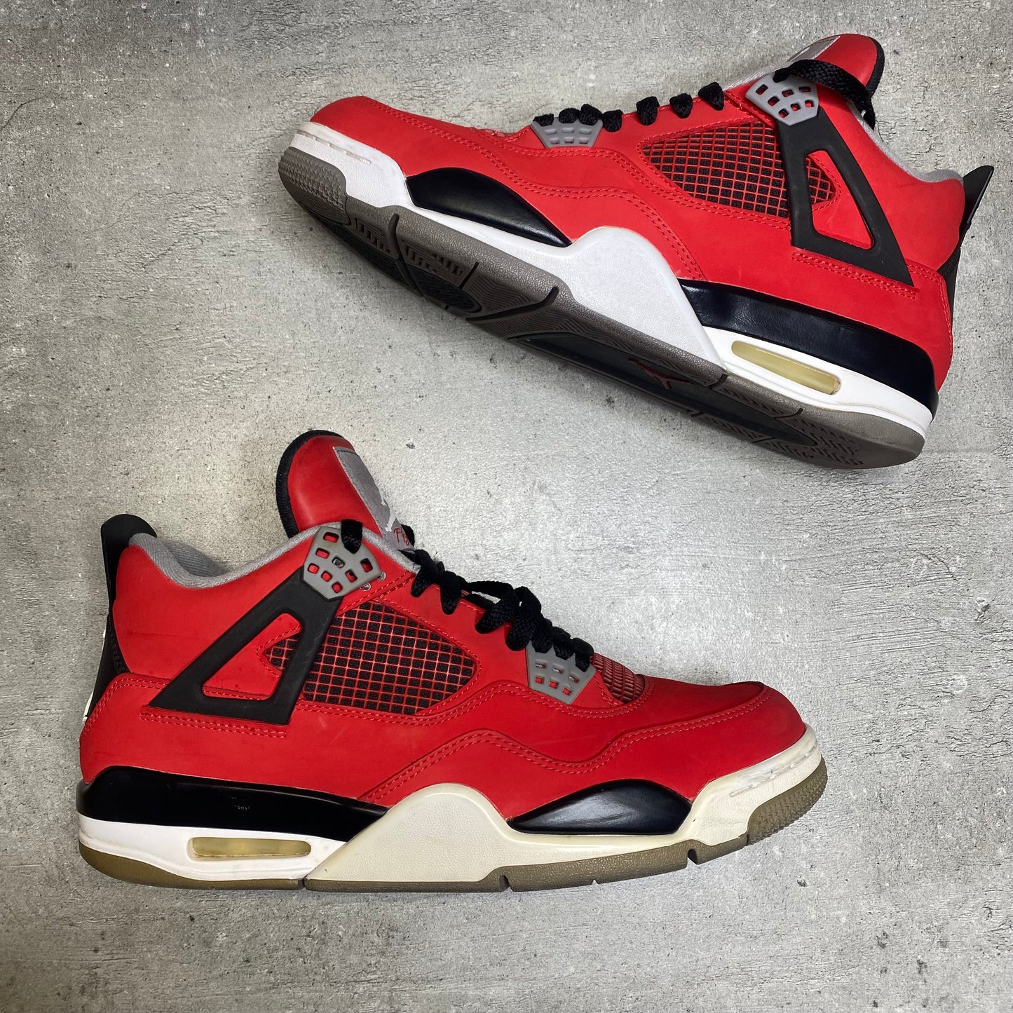 Jordan 4 Toro (43EU)