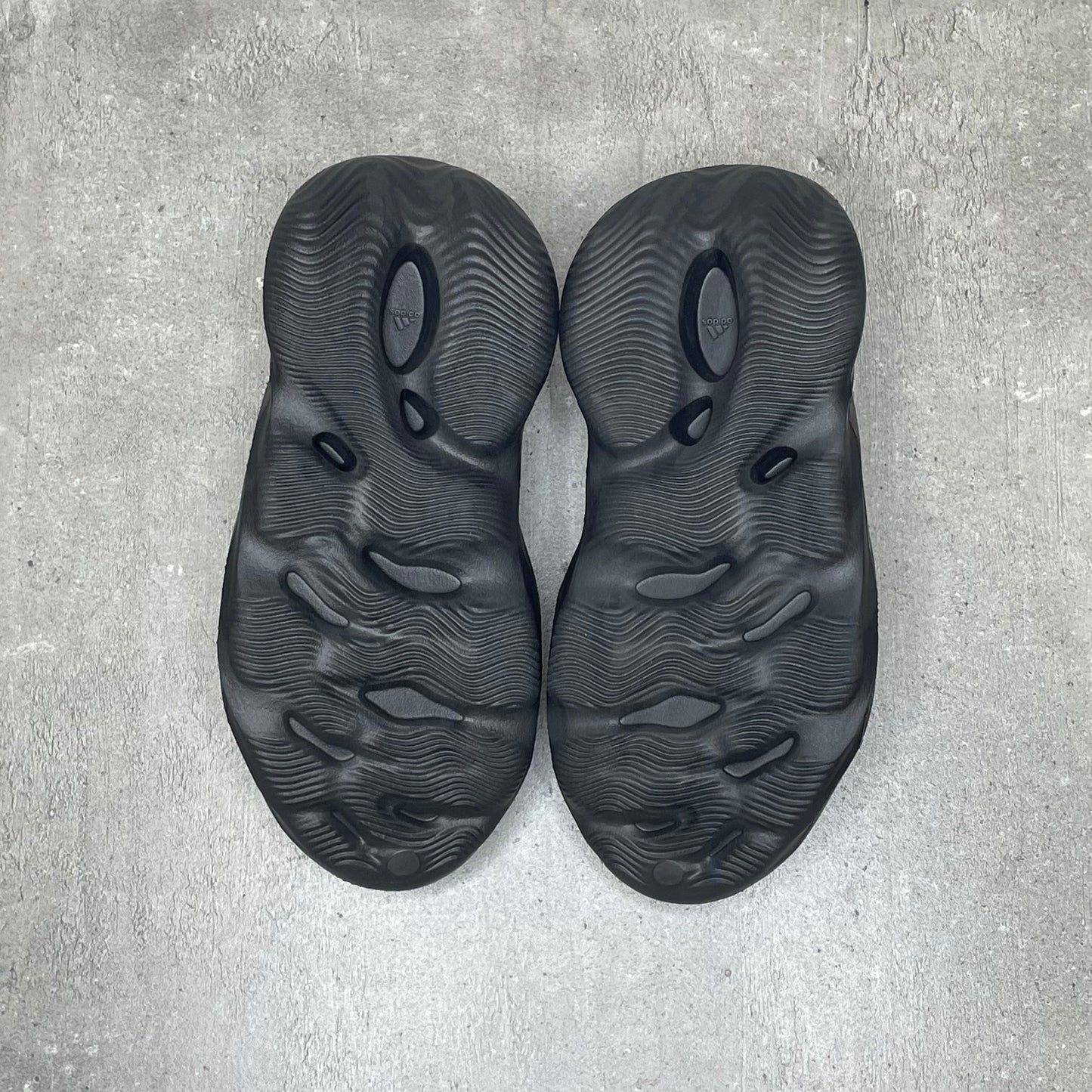 Yeezy Foam Onyx (39EU)