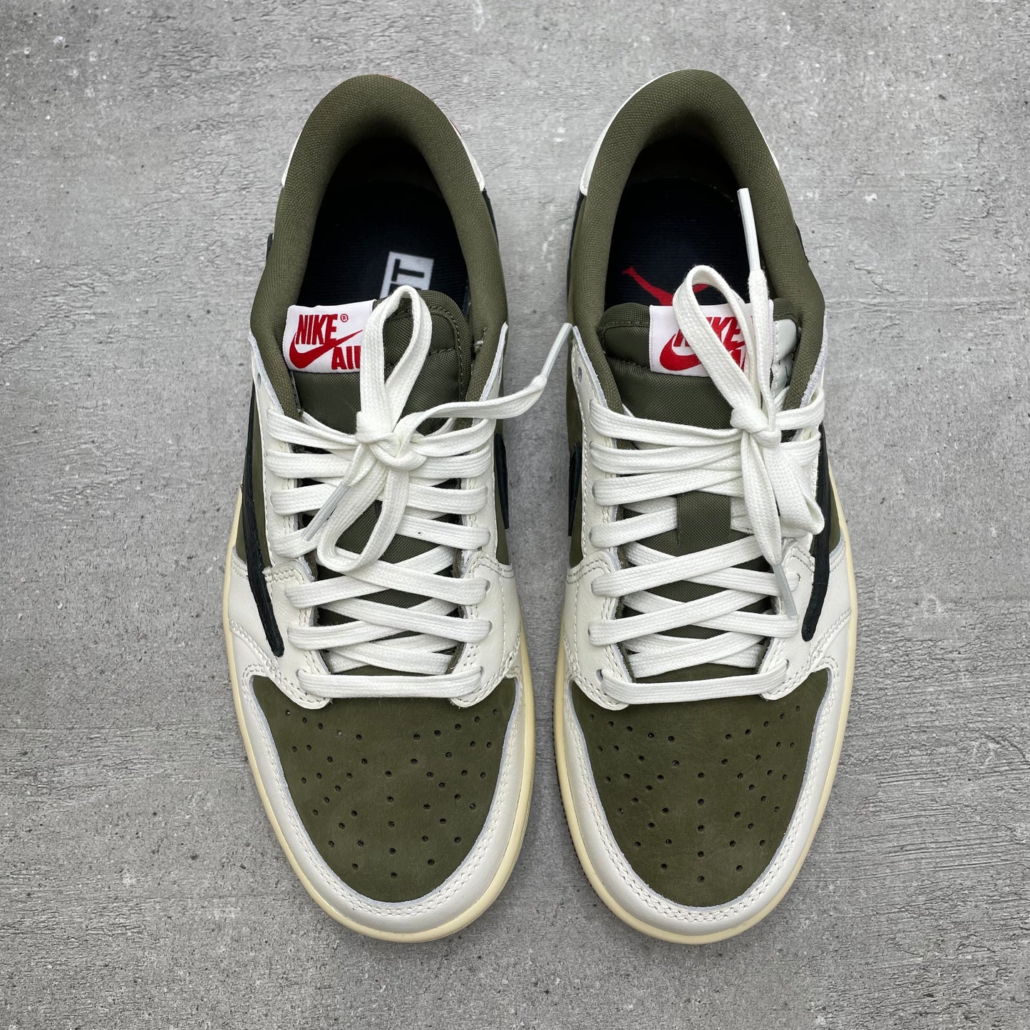 Jordan 1 Low Travis Medium Olive (38.5EU)