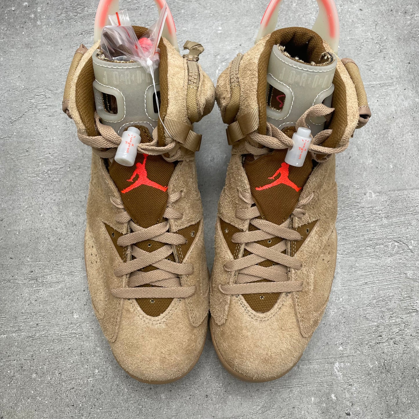 Jordan 6 Travis British Khaki (40.5EU)