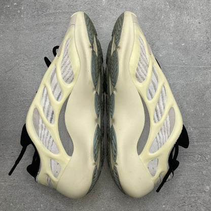 Yeezy 700 Azael (43.5EU)