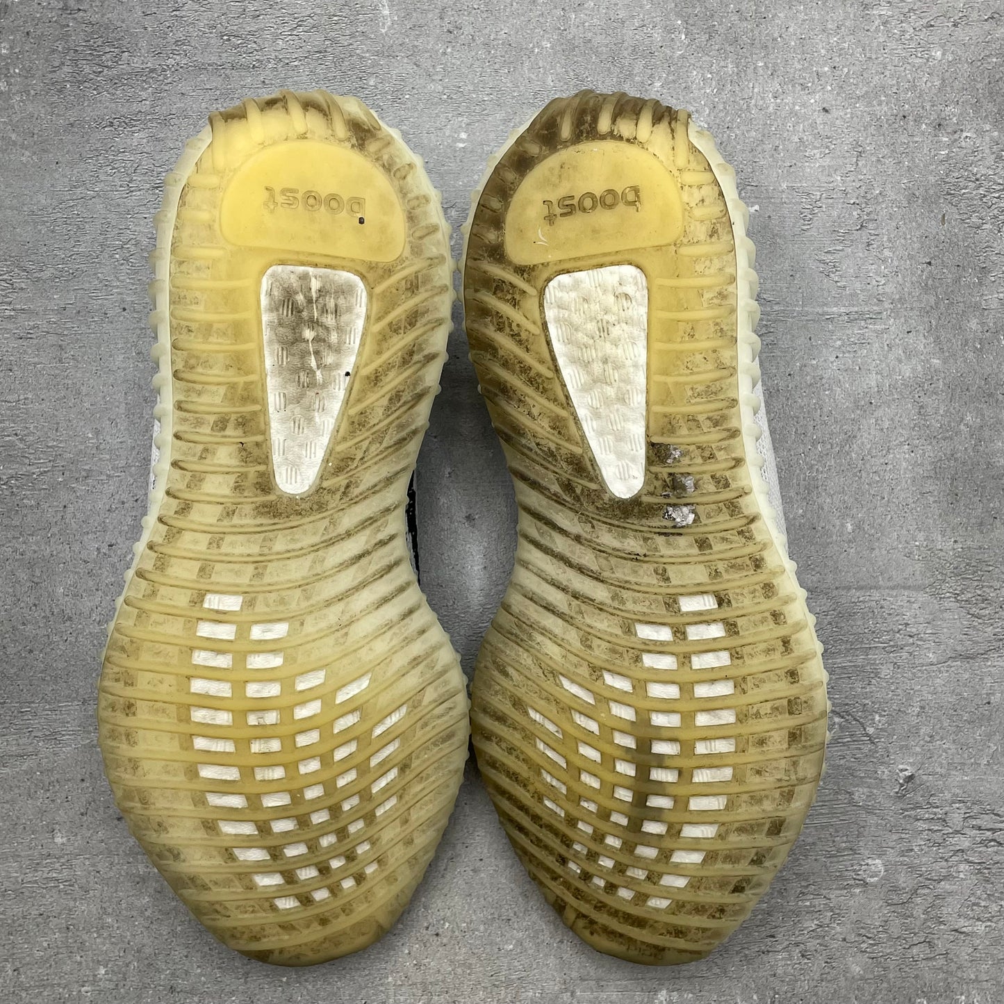 Yeezy 350 Zebra (43.5EU)