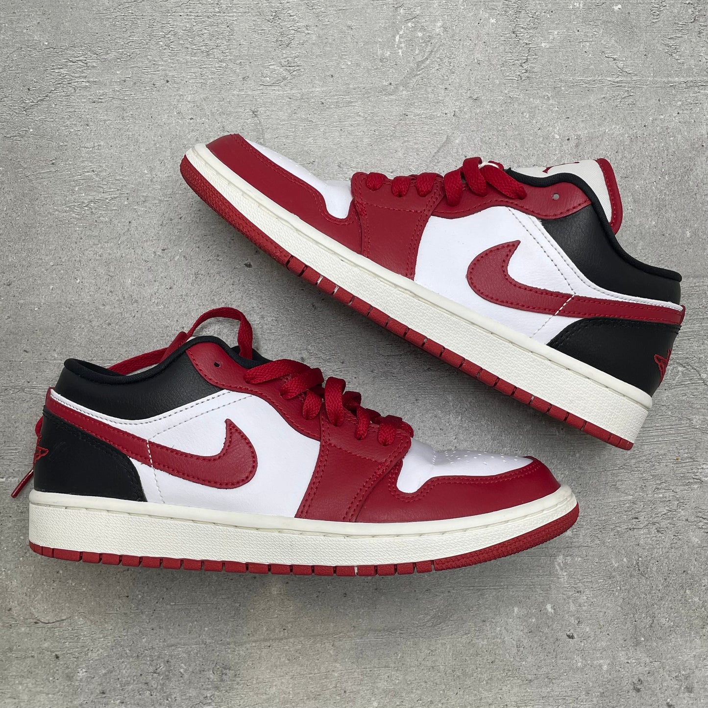 Jordan 1 Low Reverse Chicago (39EU)