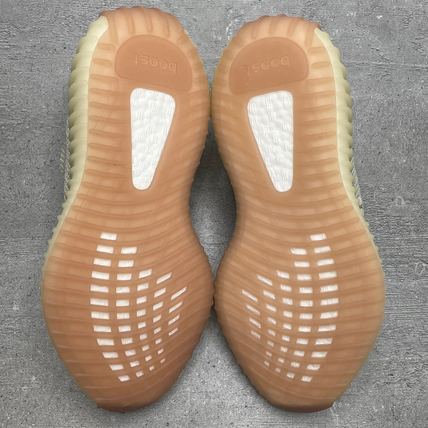 Yeezy 350 Citrine (36.5EU)