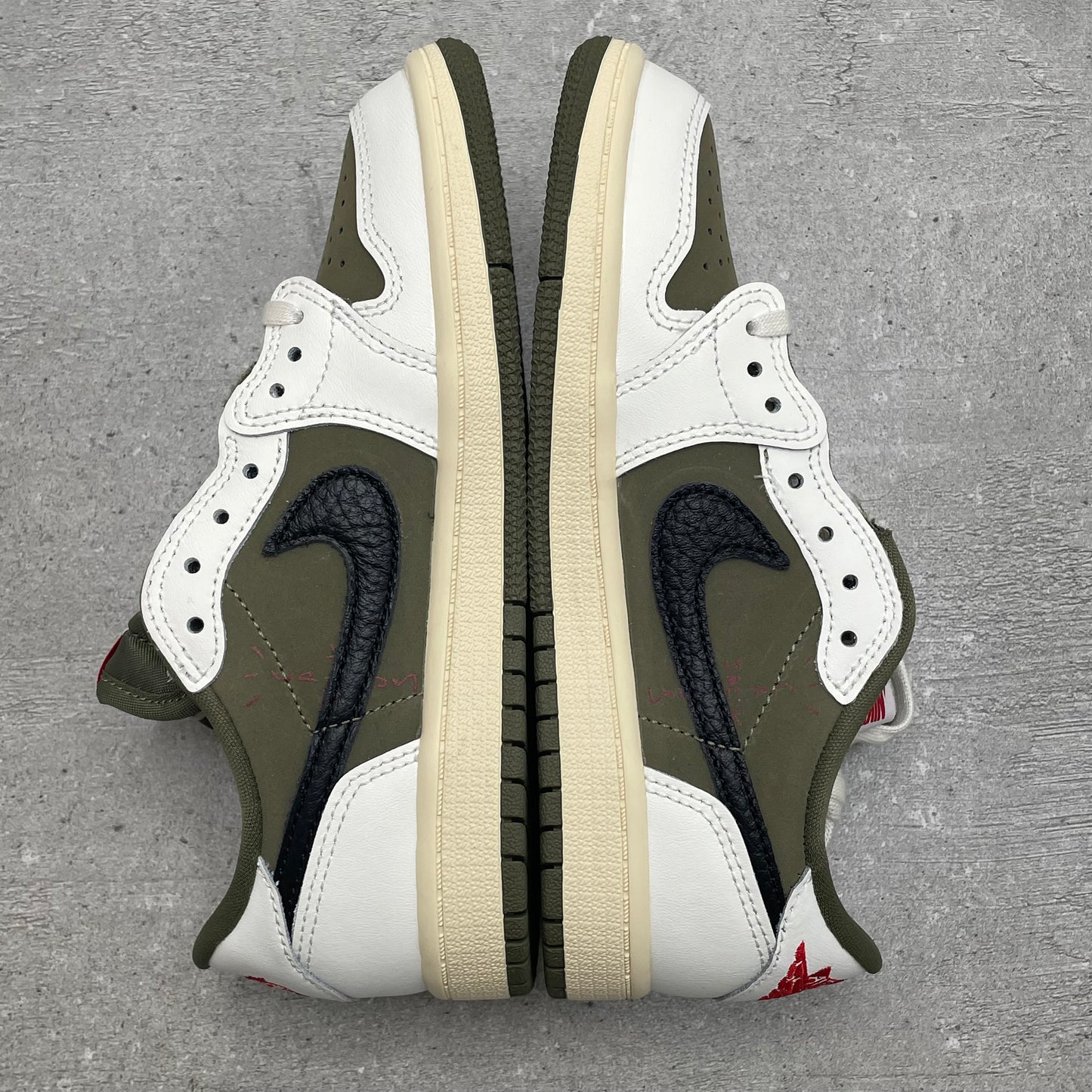 Jordan 1 Low Travis Scott Medium Olive PS (31EU)