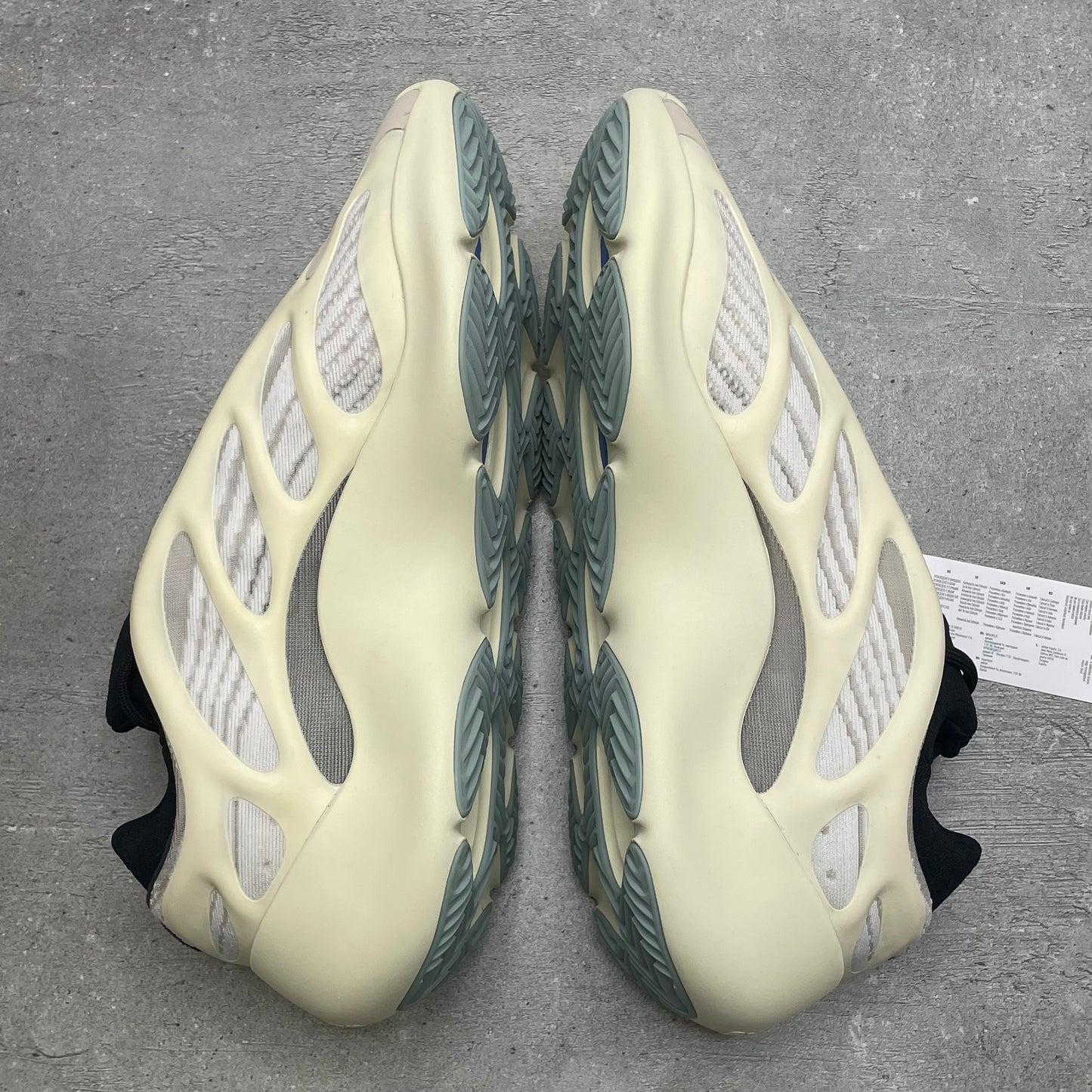 Yeezy 700 Azael (44.5EU)