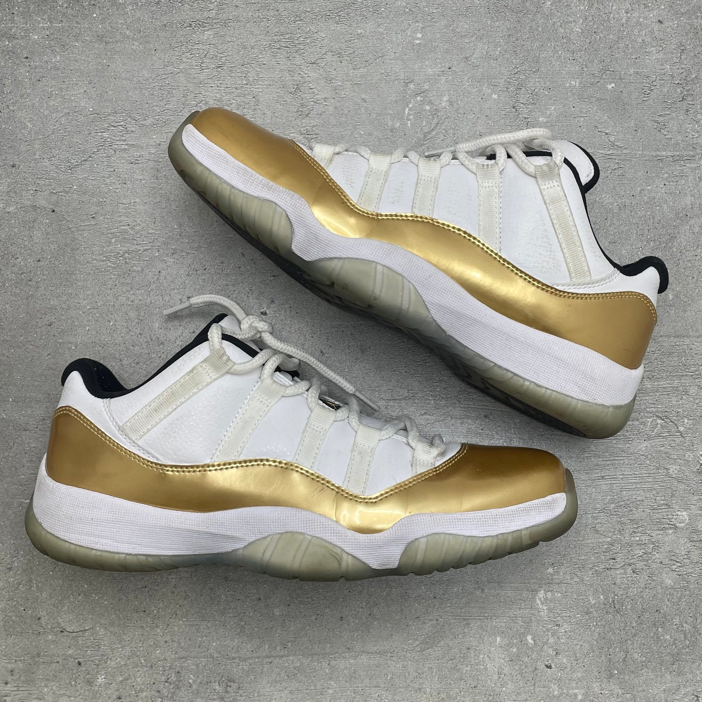 Jordan 11 Gold (42.5EU)