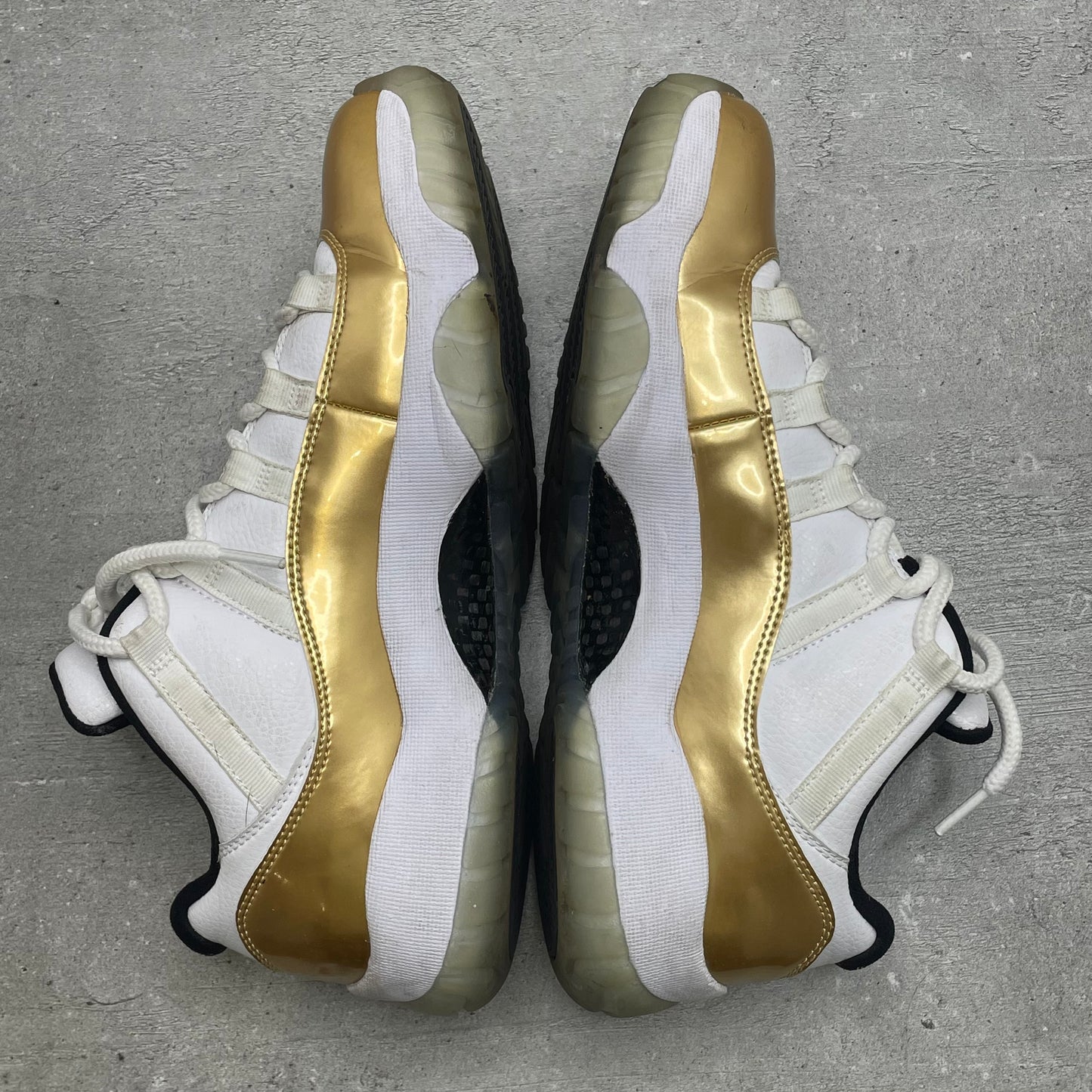 Jordan 11 Gold (42.5EU)