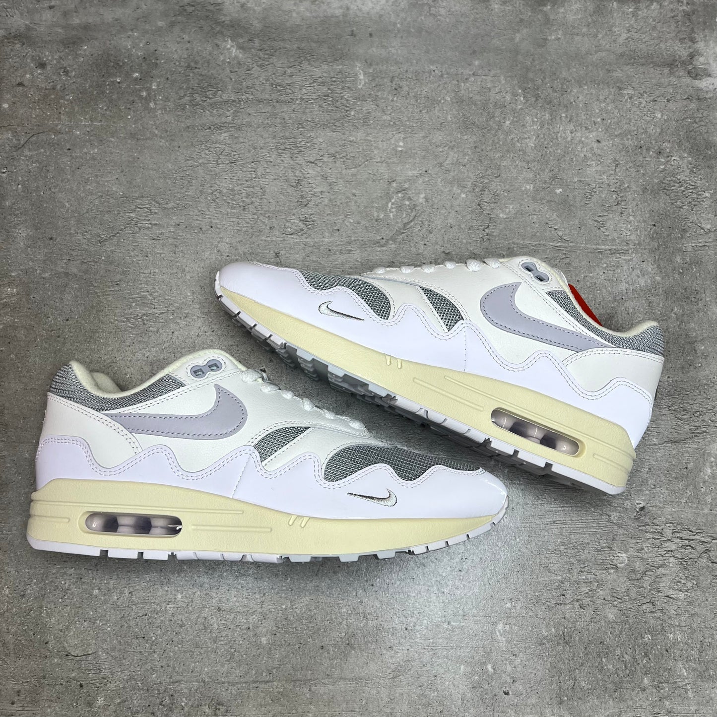 Air Max 1 Patta White (42.5EU)