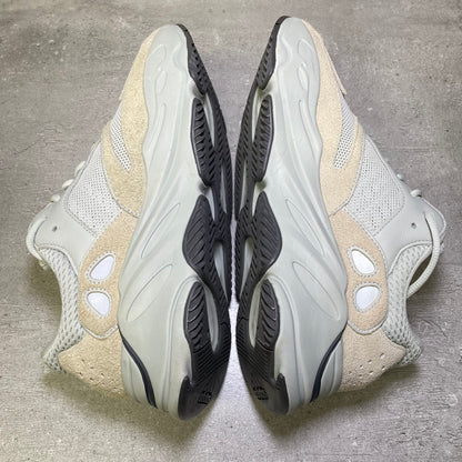Yeezy 700 Static (44EU)